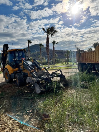 “Daha Yaşanabilir Bir Aydıncık İçin Sahadayız”
Belediye yetkilileri, ilçenin her köşesine hizmet ulaştırmak için gece gündüz demeden çalıştıklarını vurguladı. Yapılan açıklamada, "İlçemizin her sokağında, her mahallesinde vatandaşlarımızın huzuru ve konforu için sahadayız. Aydıncık’ı modern belediyecilik anlayışıyla geleceğe taşımaya devam edeceğiz." ifadelerine yer verildi.