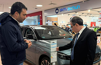 Togg'dan Almanya Çıkarması: Başkonsolos Berati Alver'den Hamburg'daki Tanıtım Merkezine Ziyaret