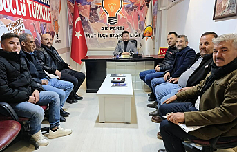 AK Parti Mut İlçe Başkanlığı’na Mahalle Muhtarlarından Tebrik Ziyareti