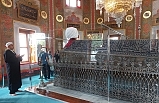 MERSİN’İN SEVİLEN İŞ İNSANI ŞEVKET KEKLİKTEPE’DEN İSTANBUL’A MANEVİ YOLCULUK