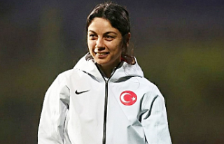 U17 Kız Millî Takımı Teknik Direktörü Demirbağ:...