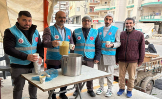 Silifke Cuma Pazarı'nda Sıcak İkram: Diyanet Vakfı'ndan Esnafa ve Vatandaşa Çorba Ziyafeti